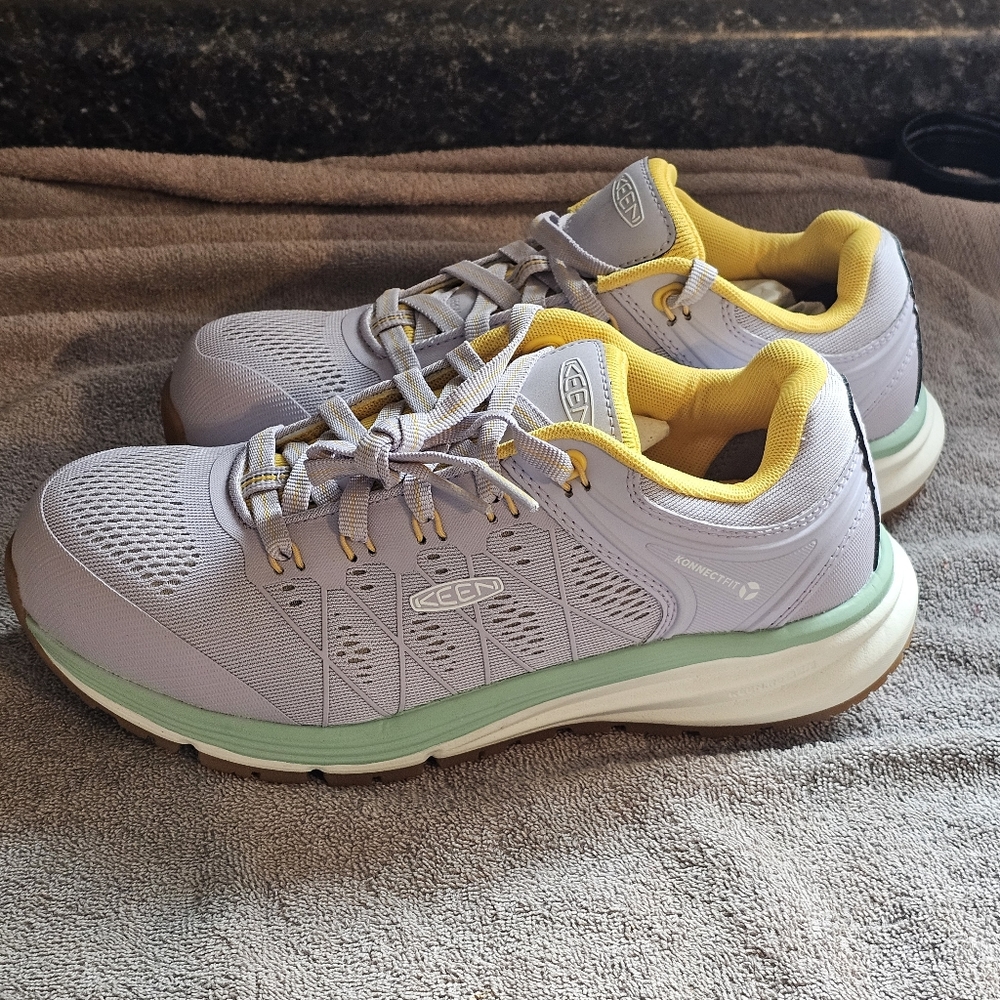 Women's Keen Utility  Vista Energy ( Comp Toe) 8 Medium Purple Work Safety Shoes